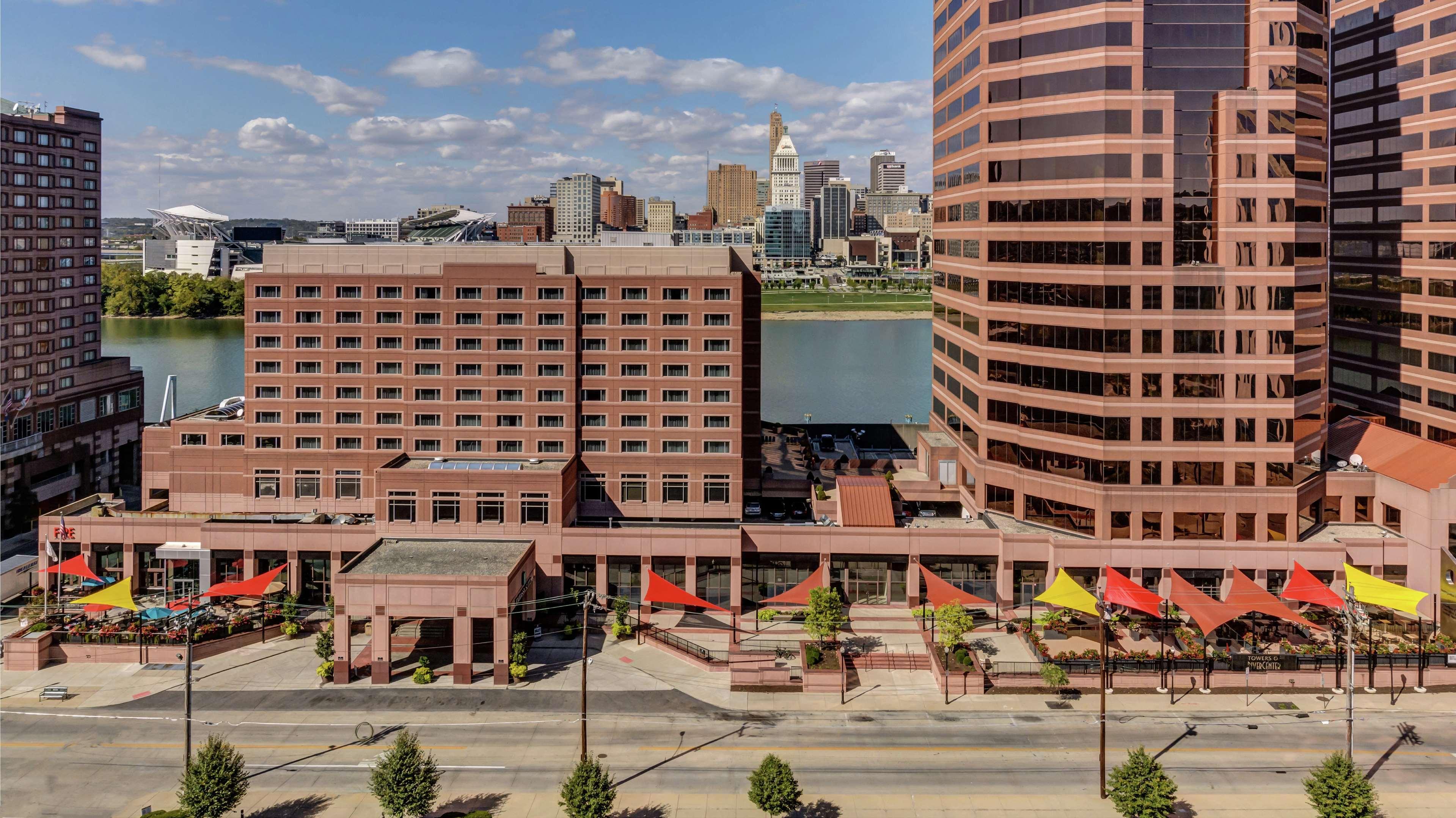 Embassy Suites Cincinnati - Rivercenter Covington Exterior photo